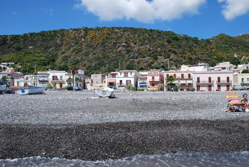 Vulcanoconsult Appartamenti Spiaggia Città di Lipari Esterno foto