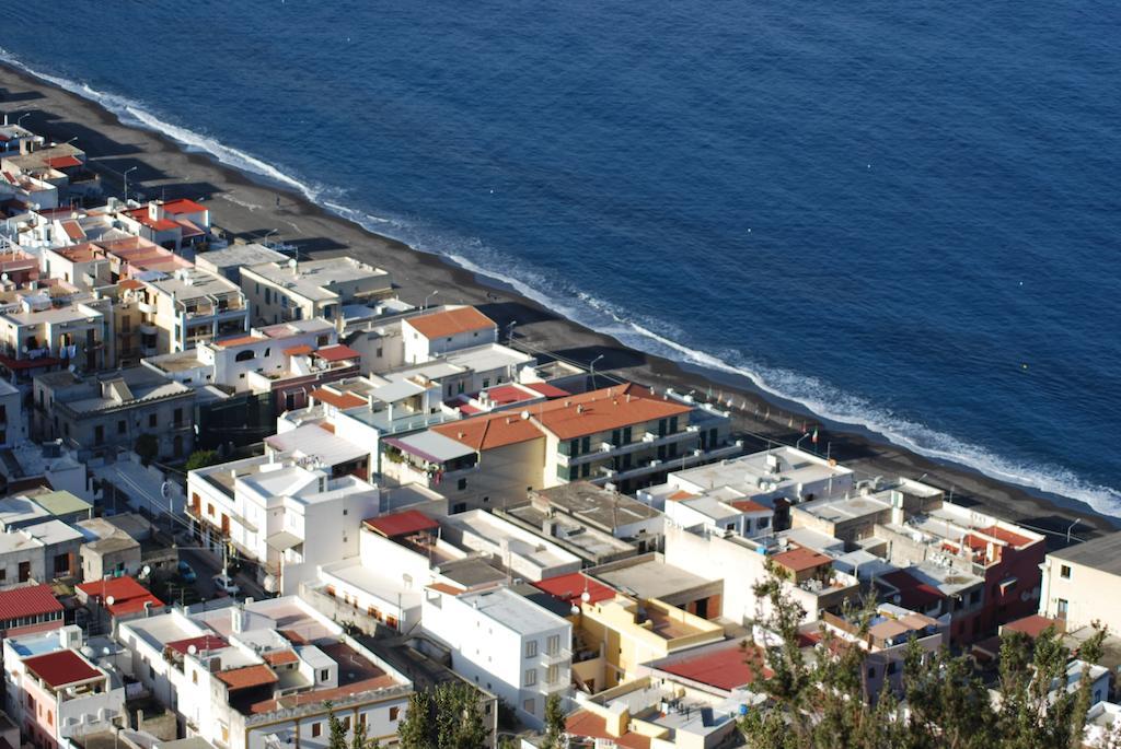 Vulcanoconsult Appartamenti Spiaggia Città di Lipari Esterno foto