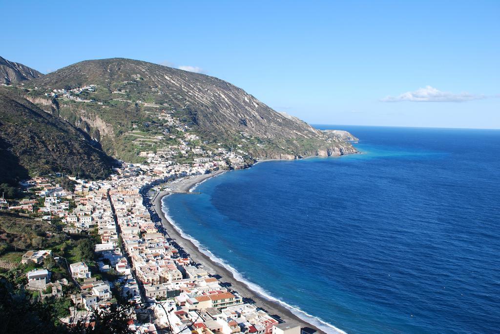 Vulcanoconsult Appartamenti Spiaggia Città di Lipari Esterno foto
